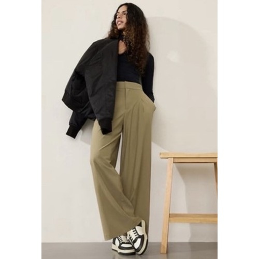 Athleta Pinnacle High Rise Wide Leg Trouser Pants Olive Branch Size 10